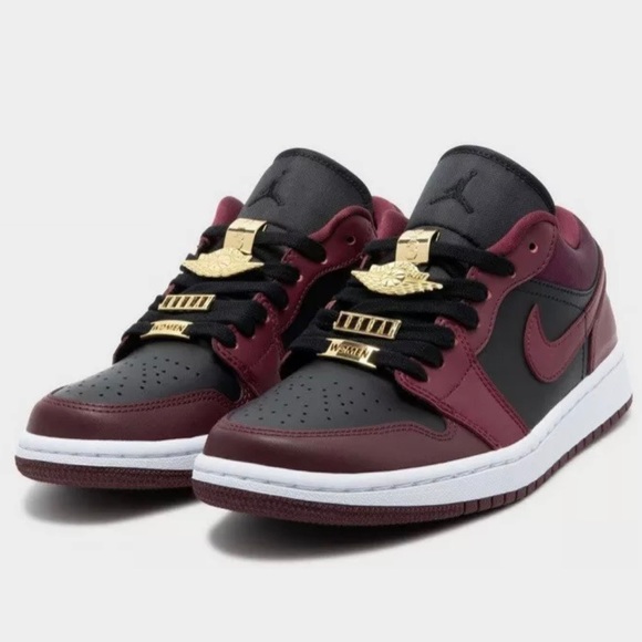 Jordan Shoes Nike Air Jordan Low Se Gold Pendants Sz 7 Wmns Poshmark Jordan Shoes Nike Air Jordan Low Se Gold Pendants Sz 7 Wmns Poshmark